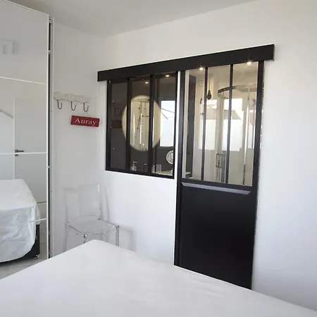 Apartment -ar Men- T2 Avec Terrasse Vue - A 50m *