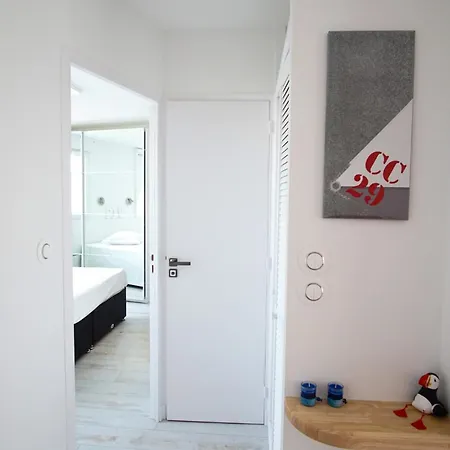 -ar Men- T2 Avec Terrasse Vue - A 50m *