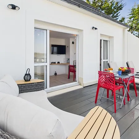 -ar Men- T2 Avec Terrasse Vue - A 50m *