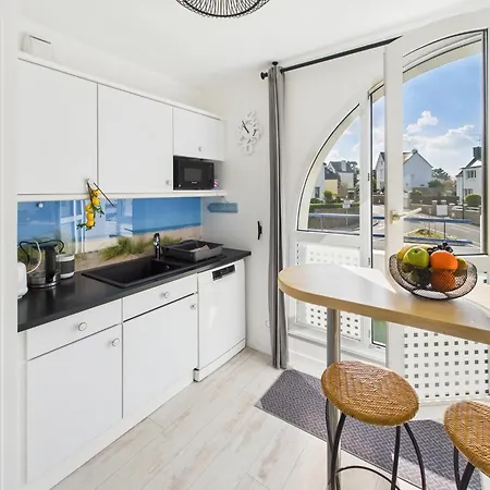 Apartment -ar Men- T2 Avec Terrasse Vue - A 50m *
