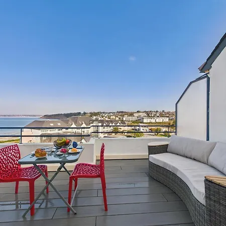 -ar Men- T2 Avec Terrasse Vue - A 50m * Concarneau